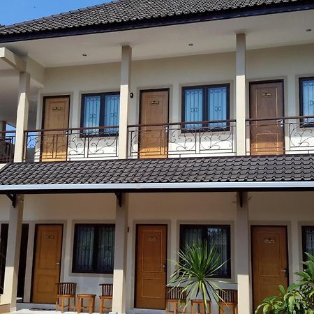 Whiterose Guesthouse Senggigi Exteriér fotografie