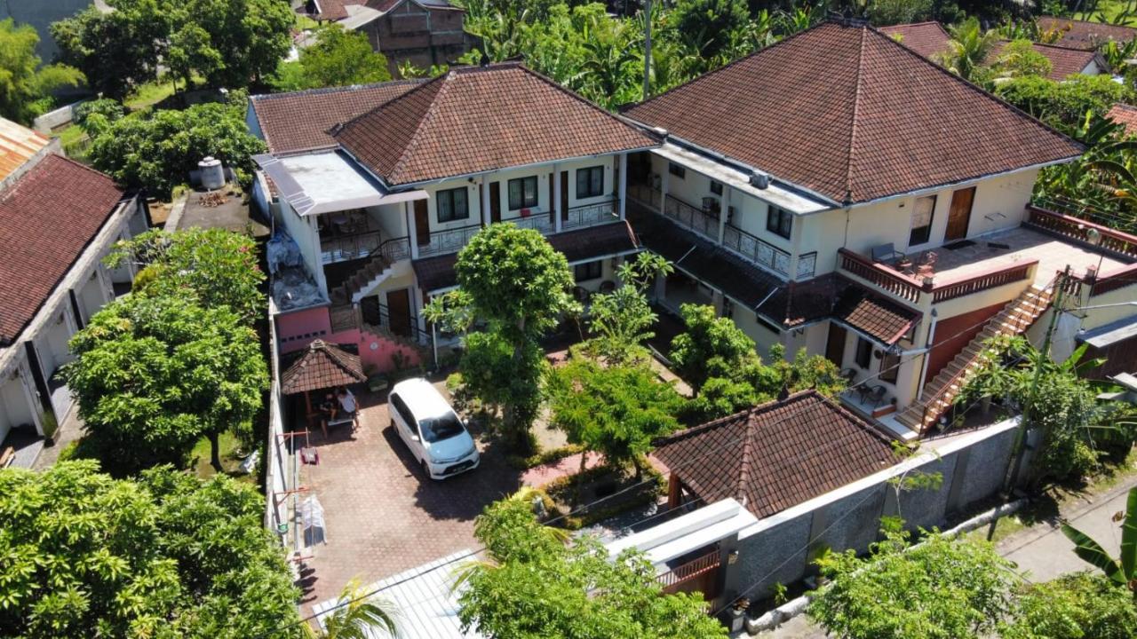 Whiterose Guesthouse Senggigi Exteriér fotografie