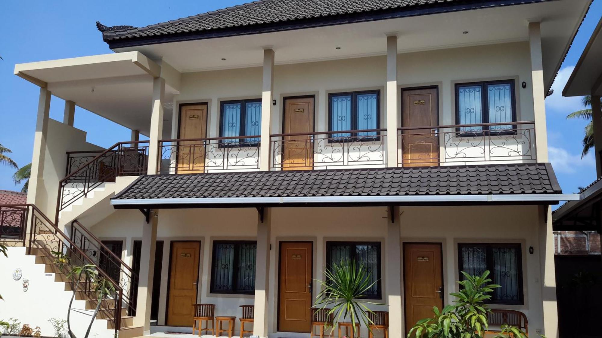 Whiterose Guesthouse Senggigi Exteriér fotografie