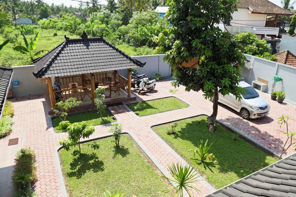 Whiterose Guesthouse Senggigi Exteriér fotografie